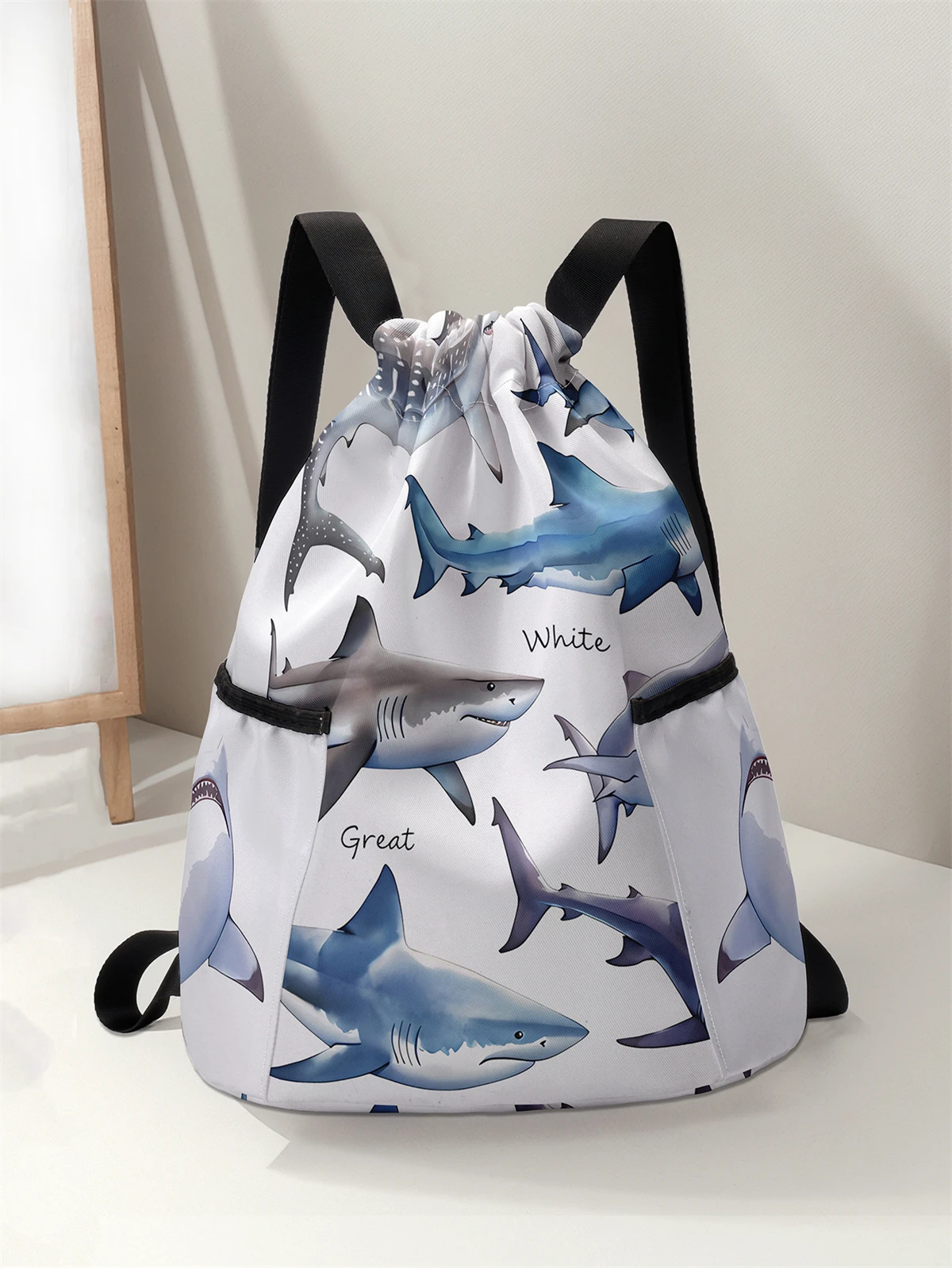 حقيبة ظهر برباط بنمط القرش - حقيبة لياقة بدنية متينة ذات سعة كبيرة، أشرطة كتف قابلة للتعديل، حقيبة ظهر رياضية للشاطئ