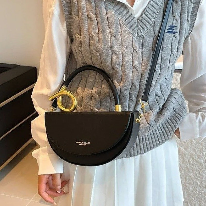 حقيبة كروس نسائية أنيقة مصنوعة من الجلد الناعم، حقيبة كتف ذات علامة تجارية فاخرة مع سلسلة أنيقة قابلة للفصل