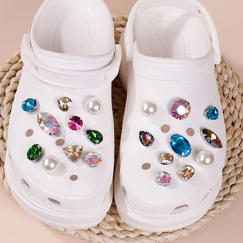 Luxury Shoe Charms Quality Elegant Women Charms for Crocs DIY Colorful Rhinestones Pearl Garden Shoe Buckle Fashion All-match