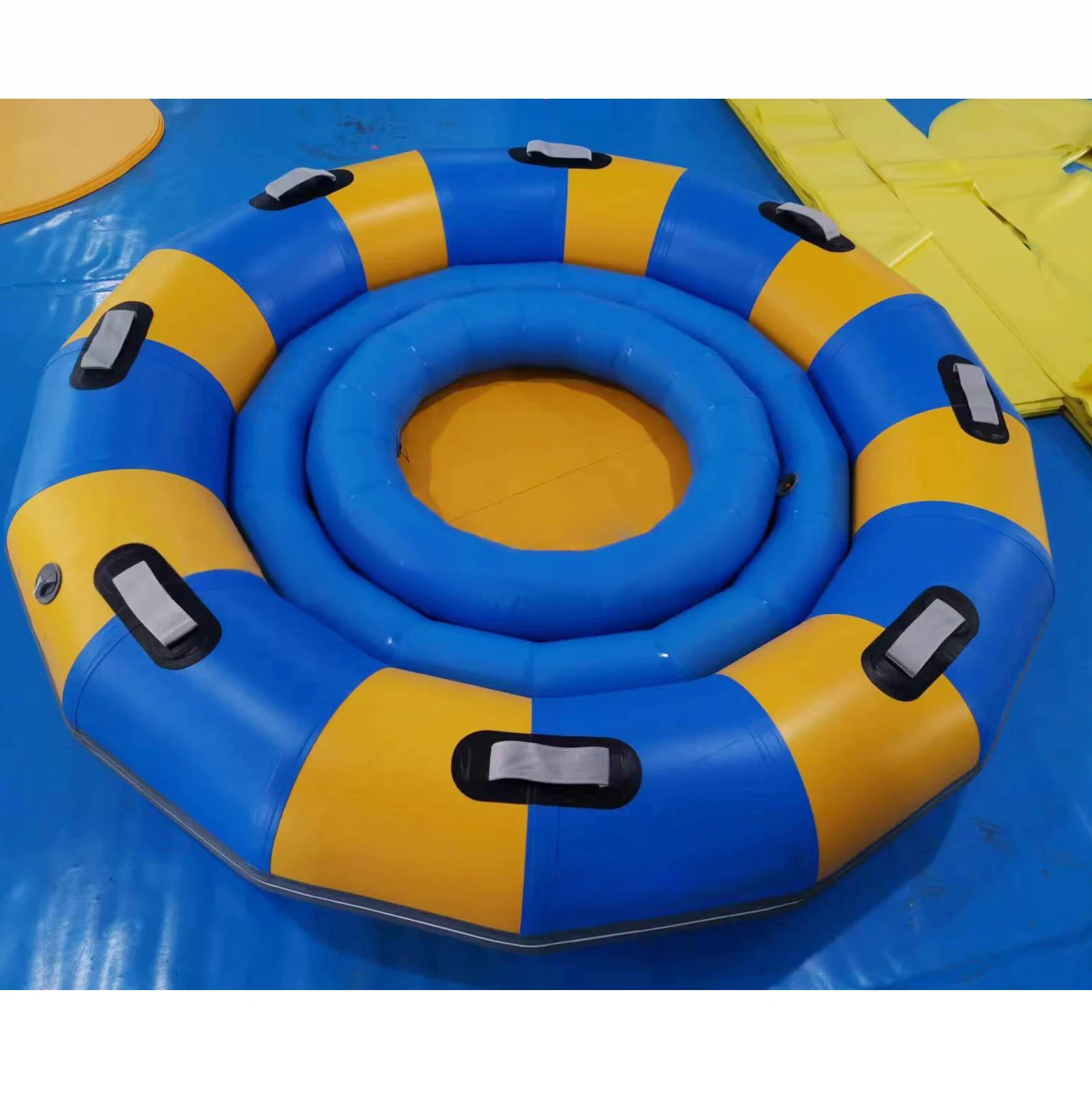 2026New Arrival Custom 6 Persons Lazy River Round Water Park Ski Tube Rafting for Water Parkpromote sales