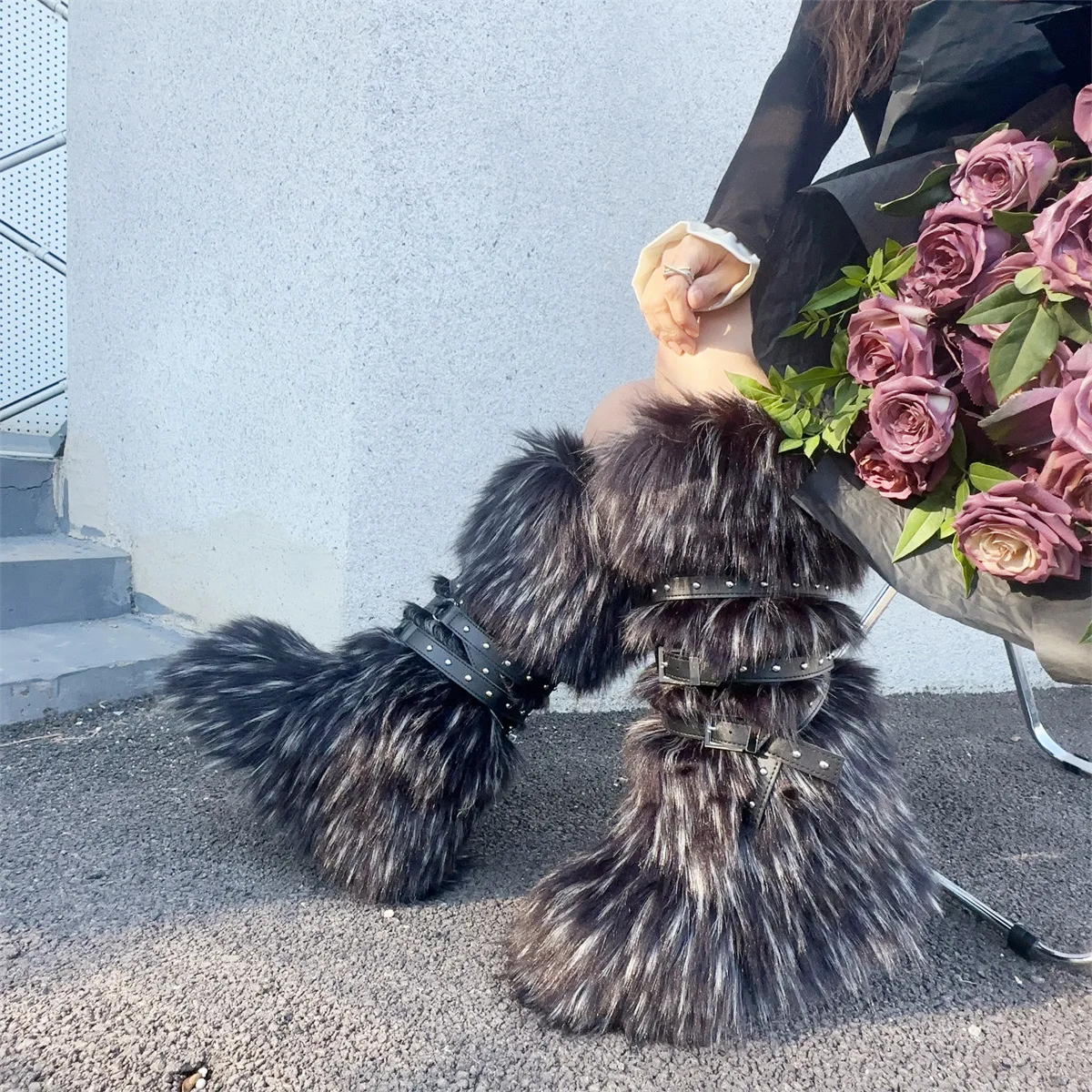 Botas de invierno para mujer, botas de nieve de piel sintética, botas largas con plataforma cálida, bonitas botas por encima de la rodilla de felpa, zapatos peludos para niñas Y2K para exteriores