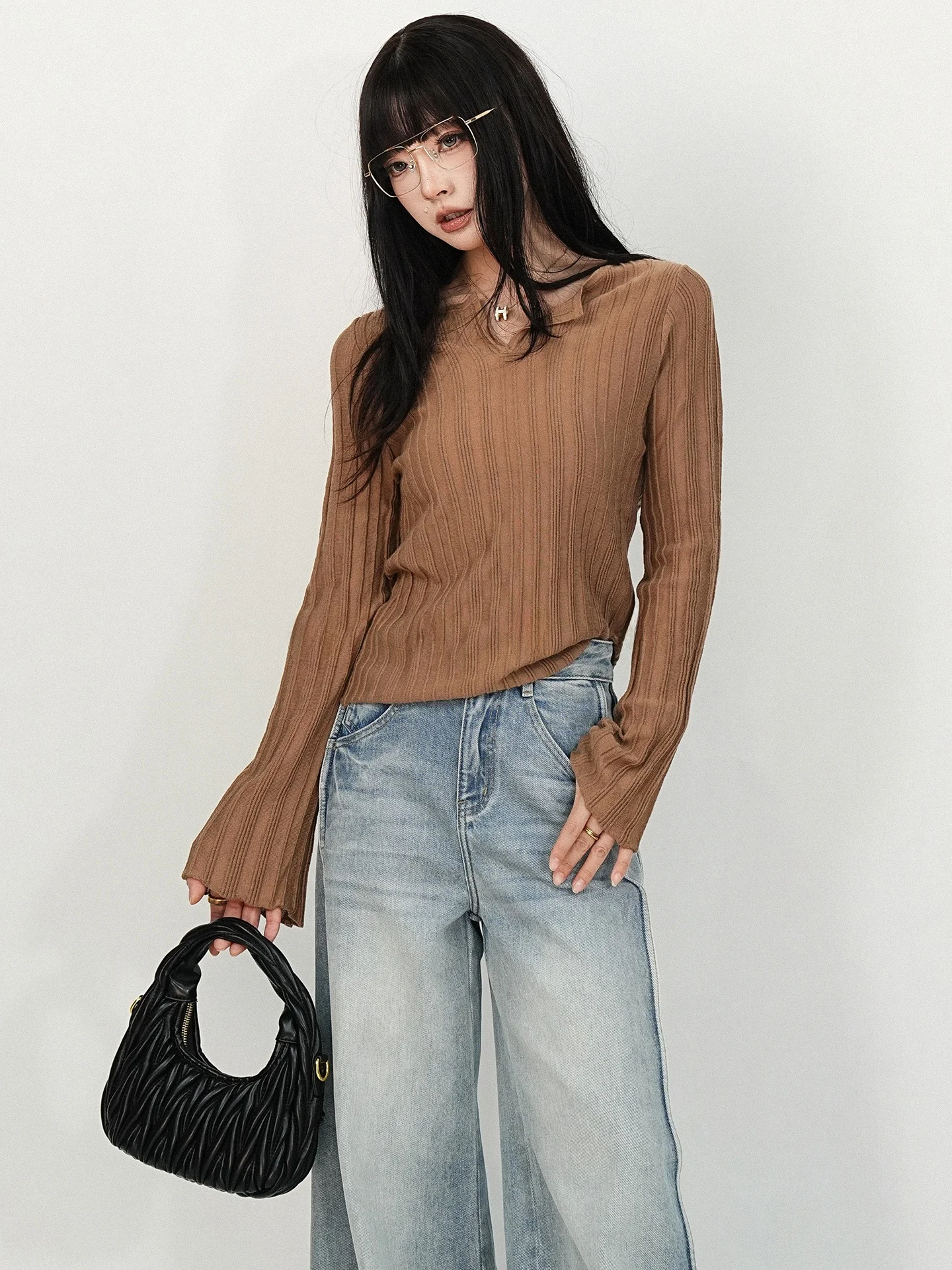QCEO Women's Long Sleeve V-Neck Knitwear Soft Polyester Blend Ear-Molded  Bellsleeve Base Layer Autumn Fashion Design