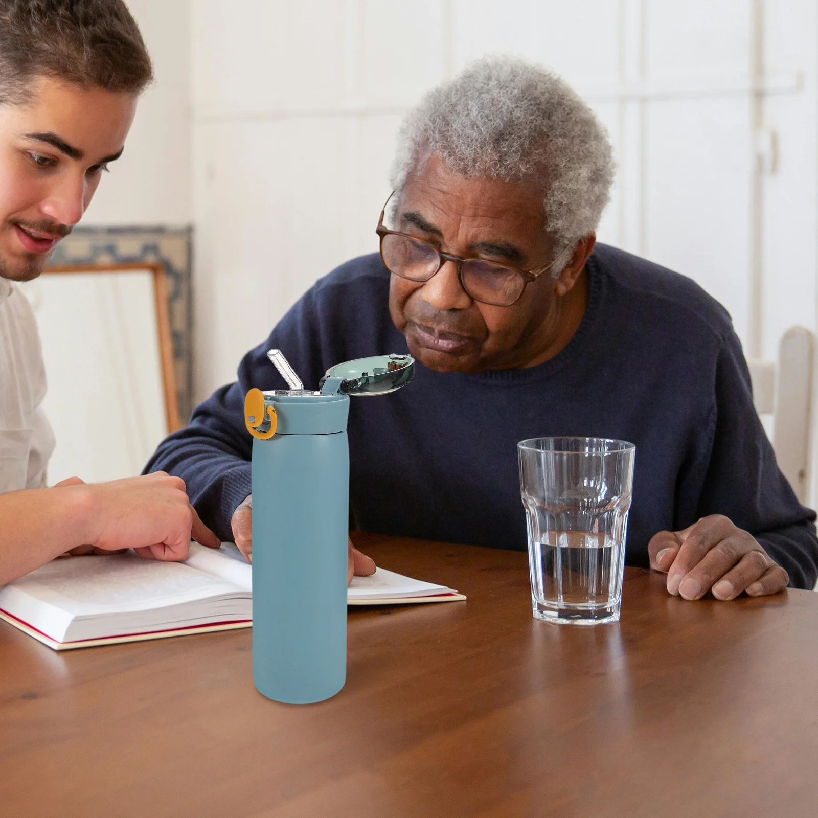 

Nursing Feeding For Elderly Maternity Lightweight Spill-Proof Liquid Food Cup With Handle Portable Hospital Home Care