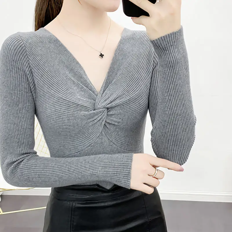 Green V-neck Crop Women\'s Sweater Short 2024 Pullover Knit Tops for Woman New Knitwear Autumn Winter Fashion in Cold Trend Sale