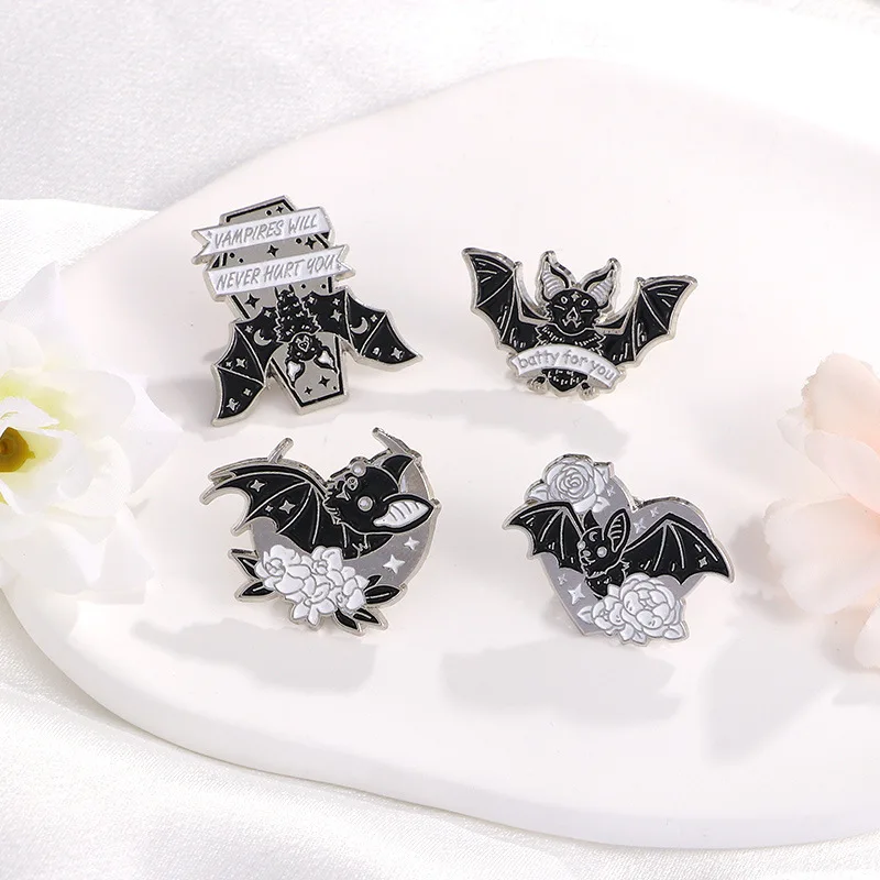 Spooky bat brooch Halloween dark wind badge men and women with costume pins accessories gift