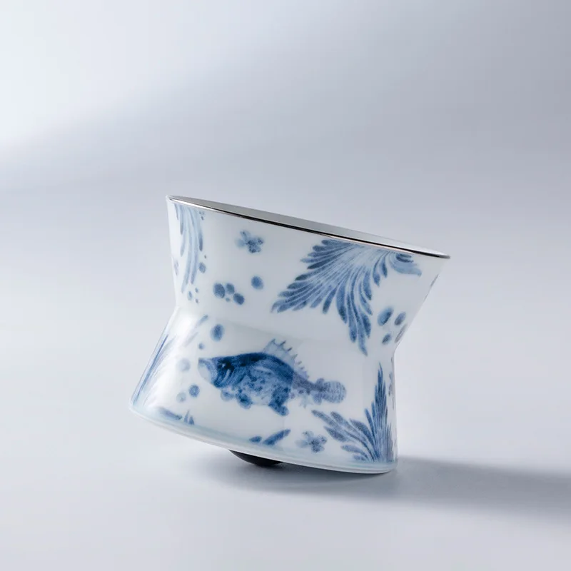 Chinese blue and white whiskey cup for friends' birthday gifts Office cafe tea cup