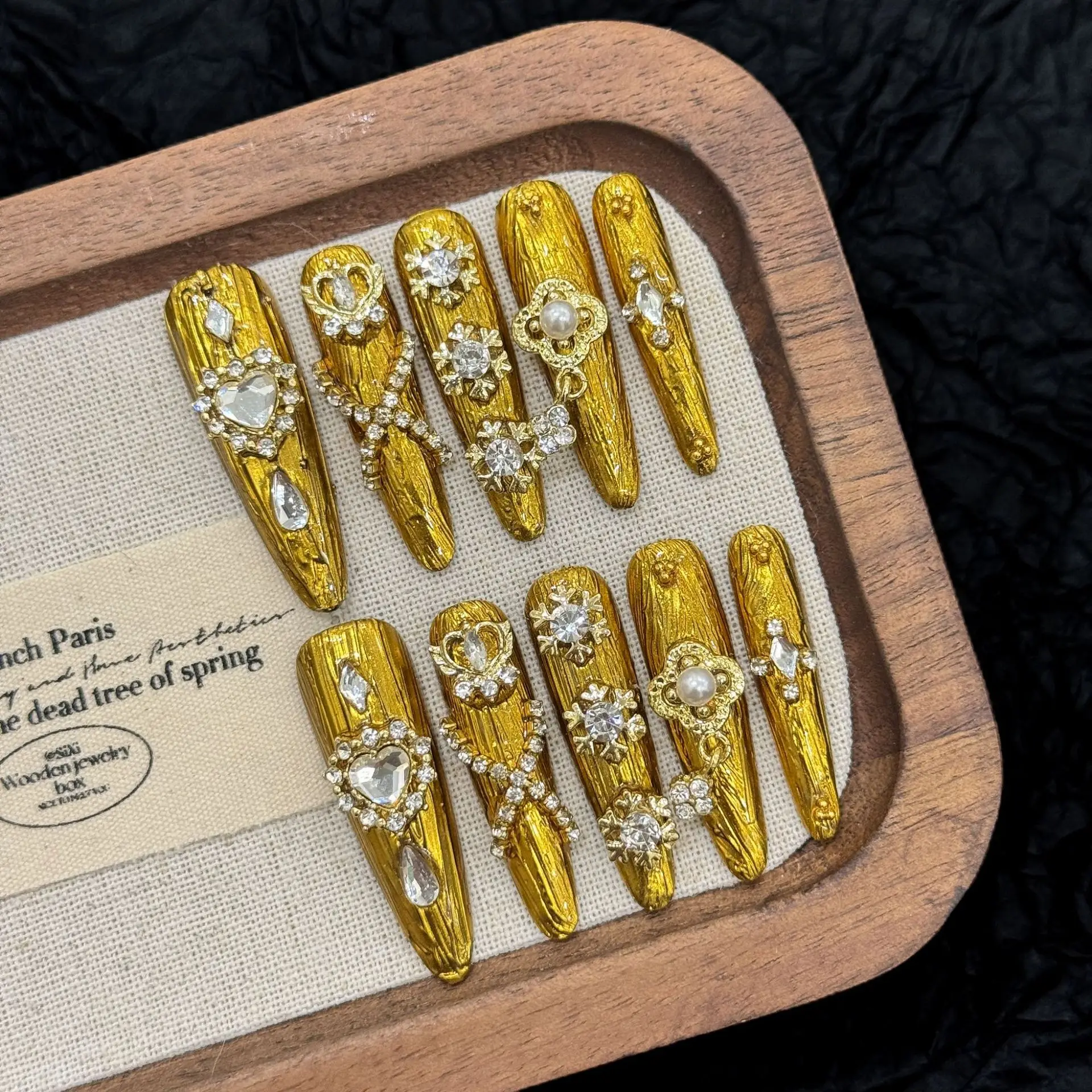 

10pcs Shiny Gold Long Almond False Nails Light Luxury Baroque Style Handmade Fake Nail With Flash Rhinestone Press On Nails