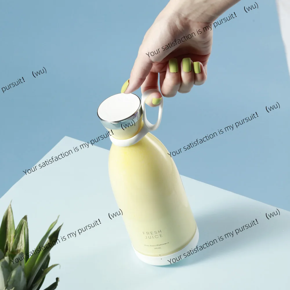 

Juice juicer, household outdoor small fruit juice cup high power wireless electric juice mixer