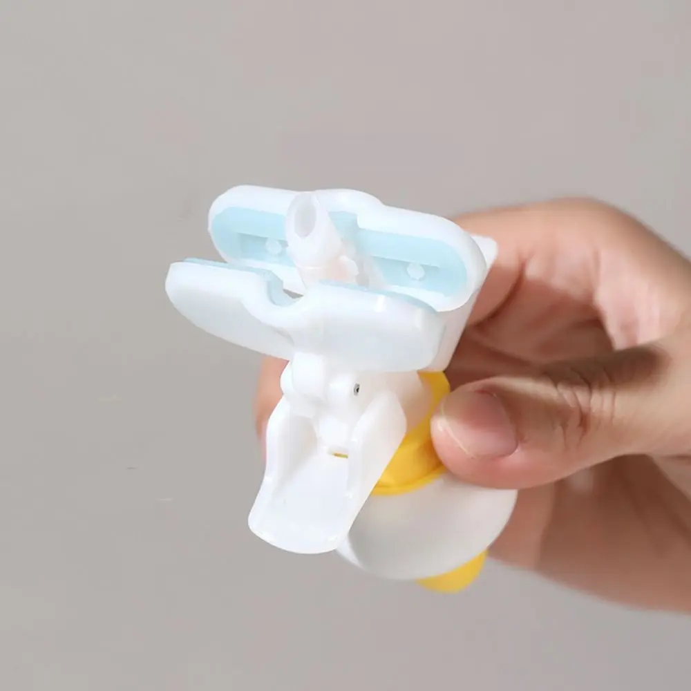 Silicone Bagged Liquid Control Squeezer Upside Down Japanese Style Shampoo Dispensing Pouch Squeezer Leak-Proof with Hook