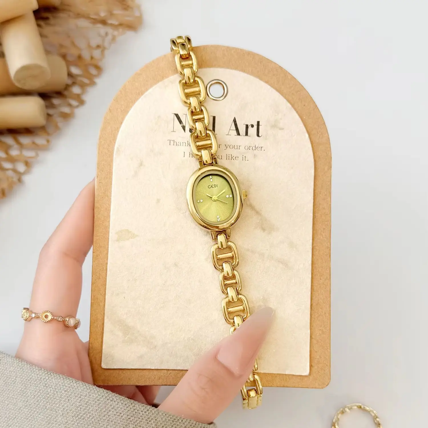NEW Watch for Women Luxury Chain Bracelet Wristwatch Oval Dial Quartz Watches Ladies Elegant Daily Dress Clock Gift for Women
