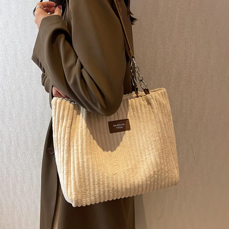 Winter Corduroy women Handbags Travel female chain Shoulder Bag Large Capacity Brand design big totes bolsas Commuting hand bag