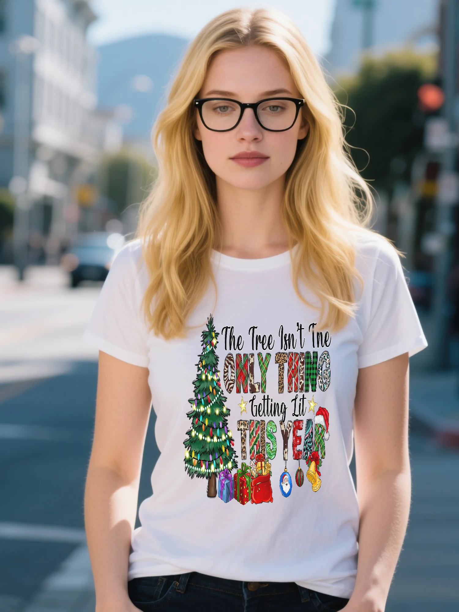 

High Street Women's Holiday Essential - White Snowman Print with Lightweight Fabric, Retro Boho Tee