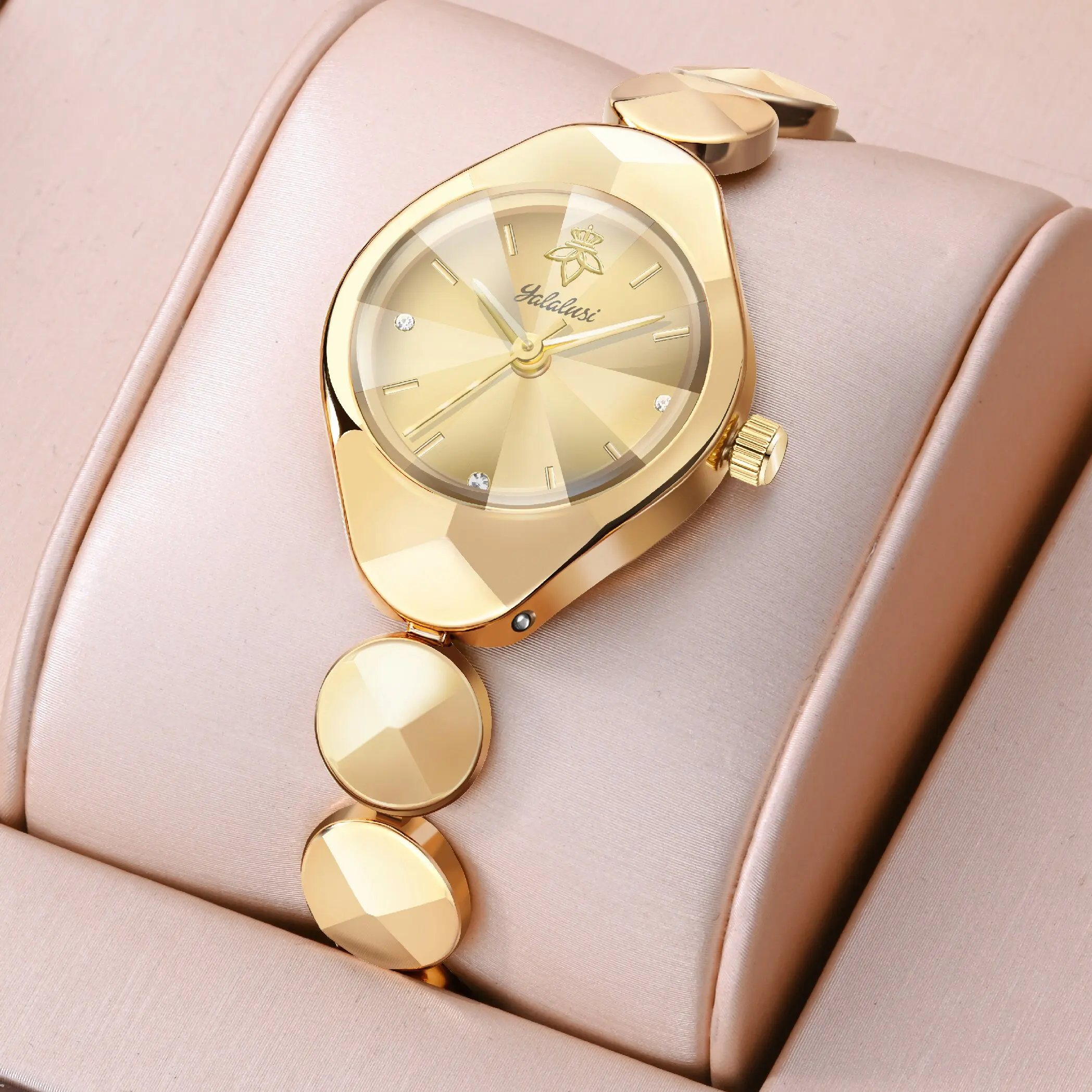YaLaLuSi Fashionable Ladies’ Bracelet Watch: a Compact and Elegant Quartz Timepiece, Perfect as an Accessory or Gift Reloj