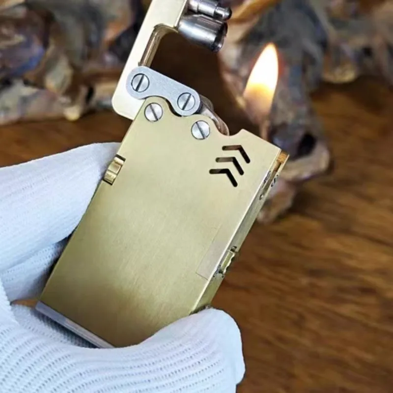 Handmade Brass Sixth Generation Automatic Ignition Mechanical Armored Dragon Tongue Lighter One-click Ejection Kerosen e Lighter