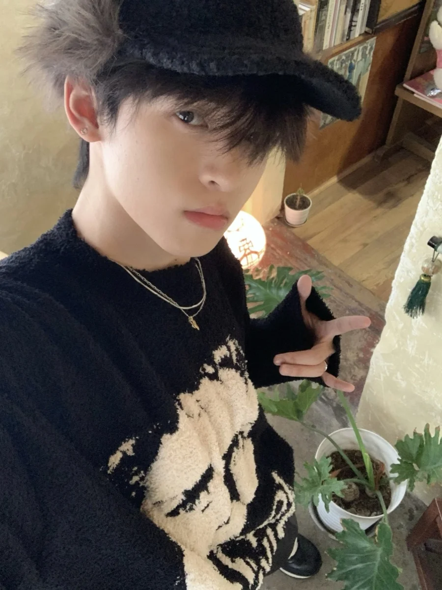 Cleanfit American Retro Mink Simulation Loose Fit round Ne Men's Sweater Winter Comfortable Skin-friendly Long Sve Top
