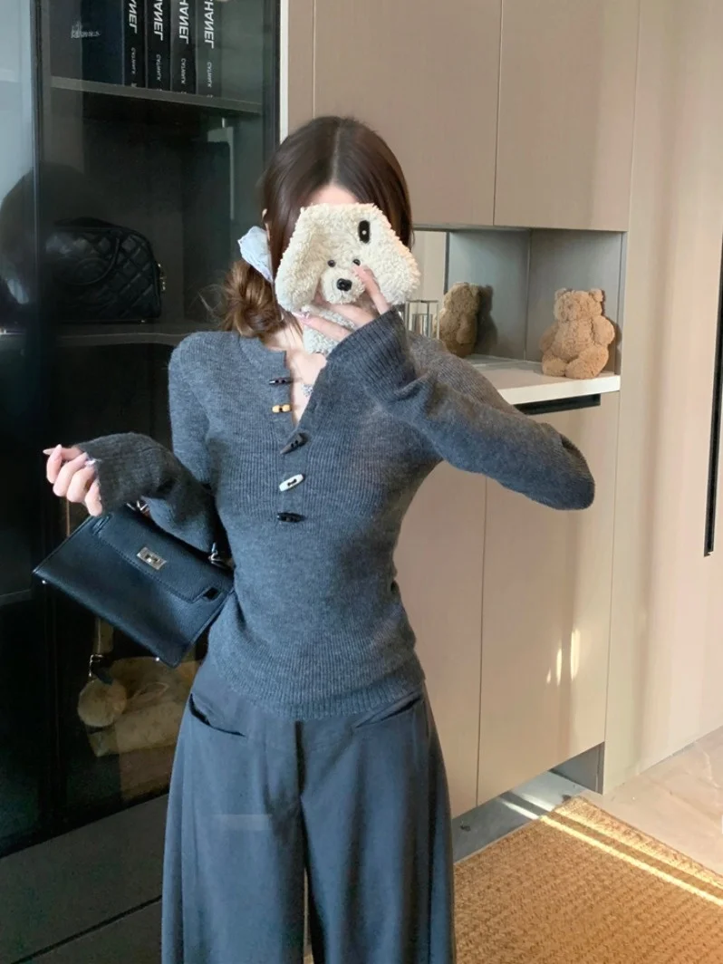 

Эластичный вязаный свитер с длинным рукавом для женщин, осенне-зимний, с оригинальным дизайном, на пуговицах, в корейском стиле, приталенный крой