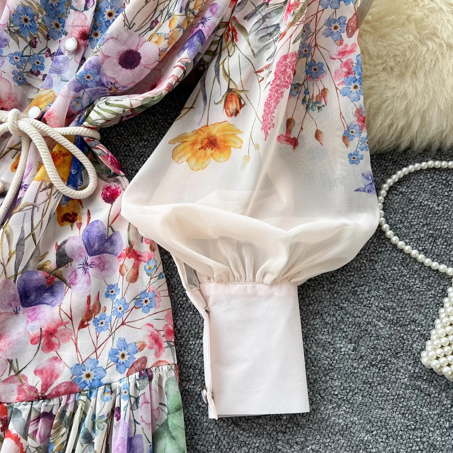 Vacanza estiva Splendido fiore Boho Robe Dress Risvolto da donna Manica lunga a lanterna Cintura Lace Up Beach Party Abiti Maxi vestiti