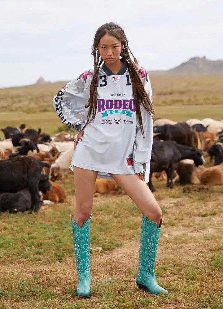 Solto longo Sve American Retro Patchwork Ilhó Racing Suit Camiseta feminina Cool Sle Poliéster Fino Outono V-ne Texto Pa...