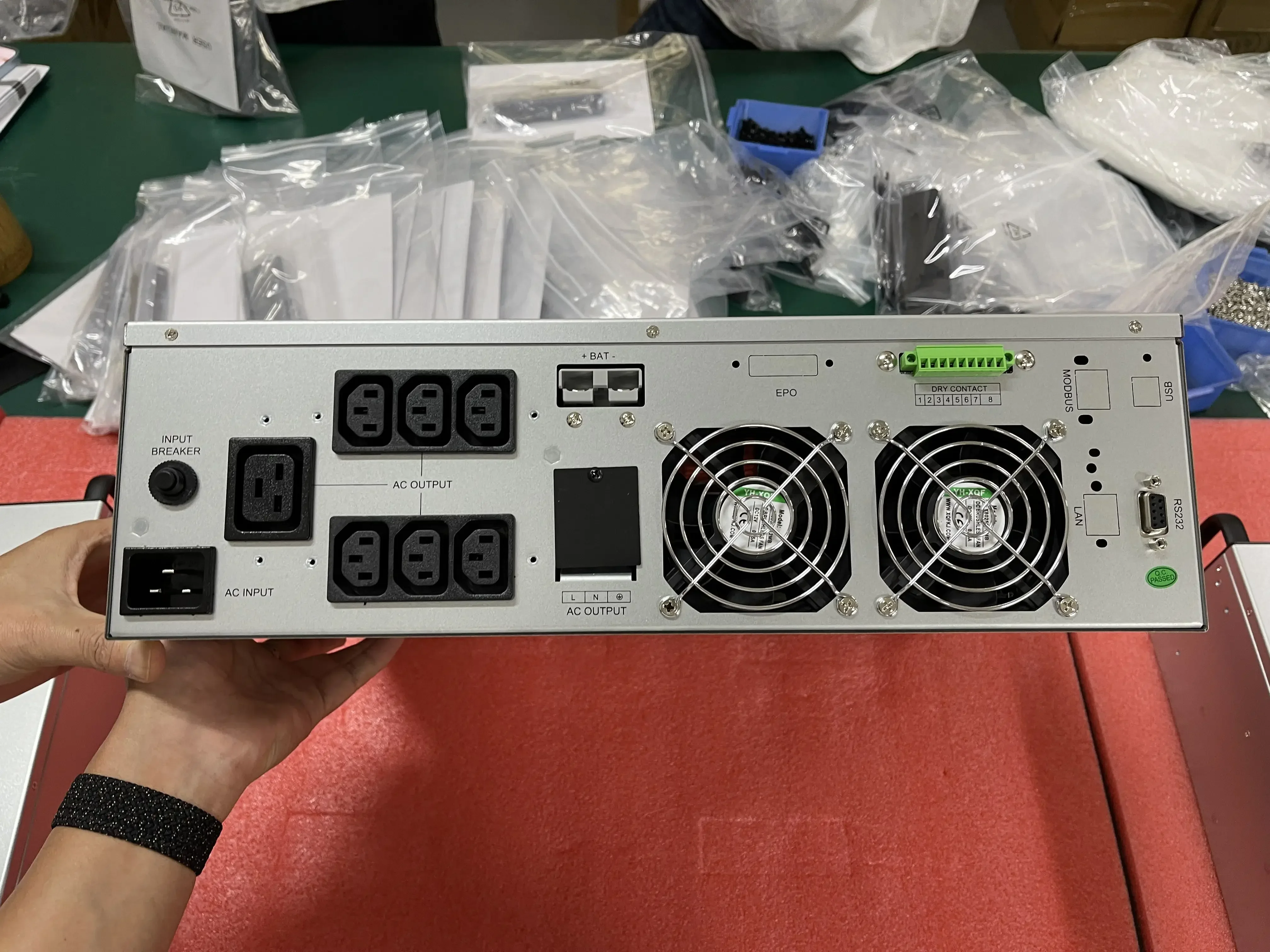 المهنية 3KVA 230 فولت مرحلة واحدة عالية التردد رف شنت البحرية على الانترنت UPS احتياطية إمدادات الطاقة 9px للاستخدام المهني