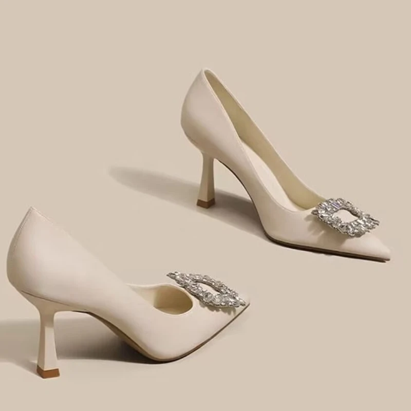 2025 zapatos sencillos y elegantes a la moda para mujer, zapatos con diamantes de imitación a la moda, zapatos aterciopelados sólidos con punta en pico, tacones altos Ж Dön Оь