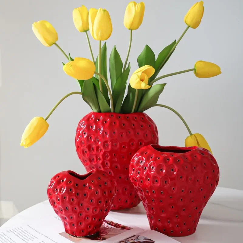 

Strawberry Vase Ceramic High Art Ornaments Living Room Office Dining Table Ceramic Flower Arrangement Vase Red Fruit Container