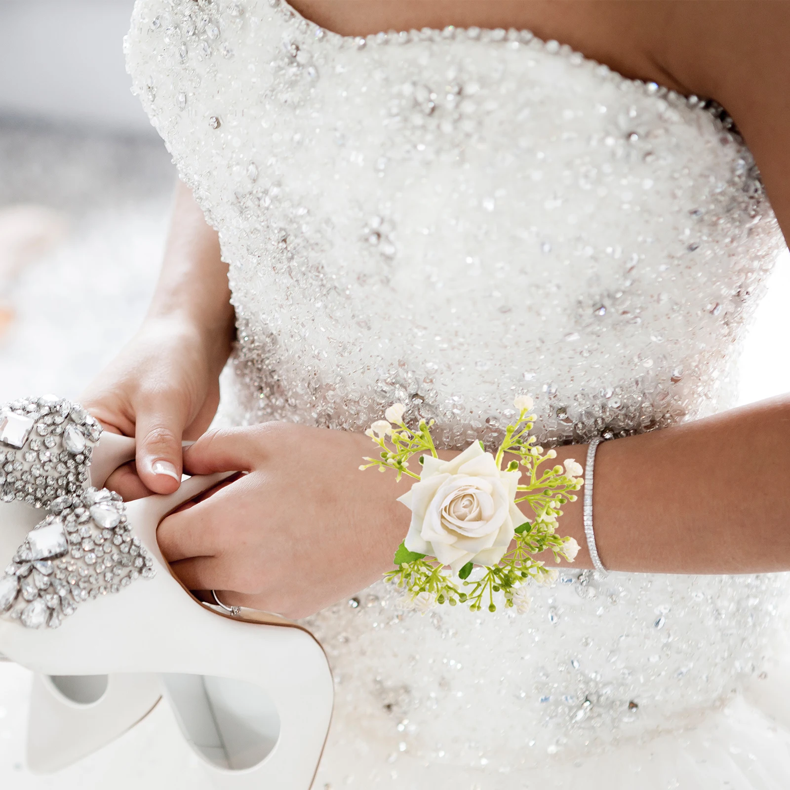

4pcs Wrist Corsage Artificial Flower Pearl Wedding Bracelet Bridesmaid Adjustable Banquet Bridal Shower Supplies