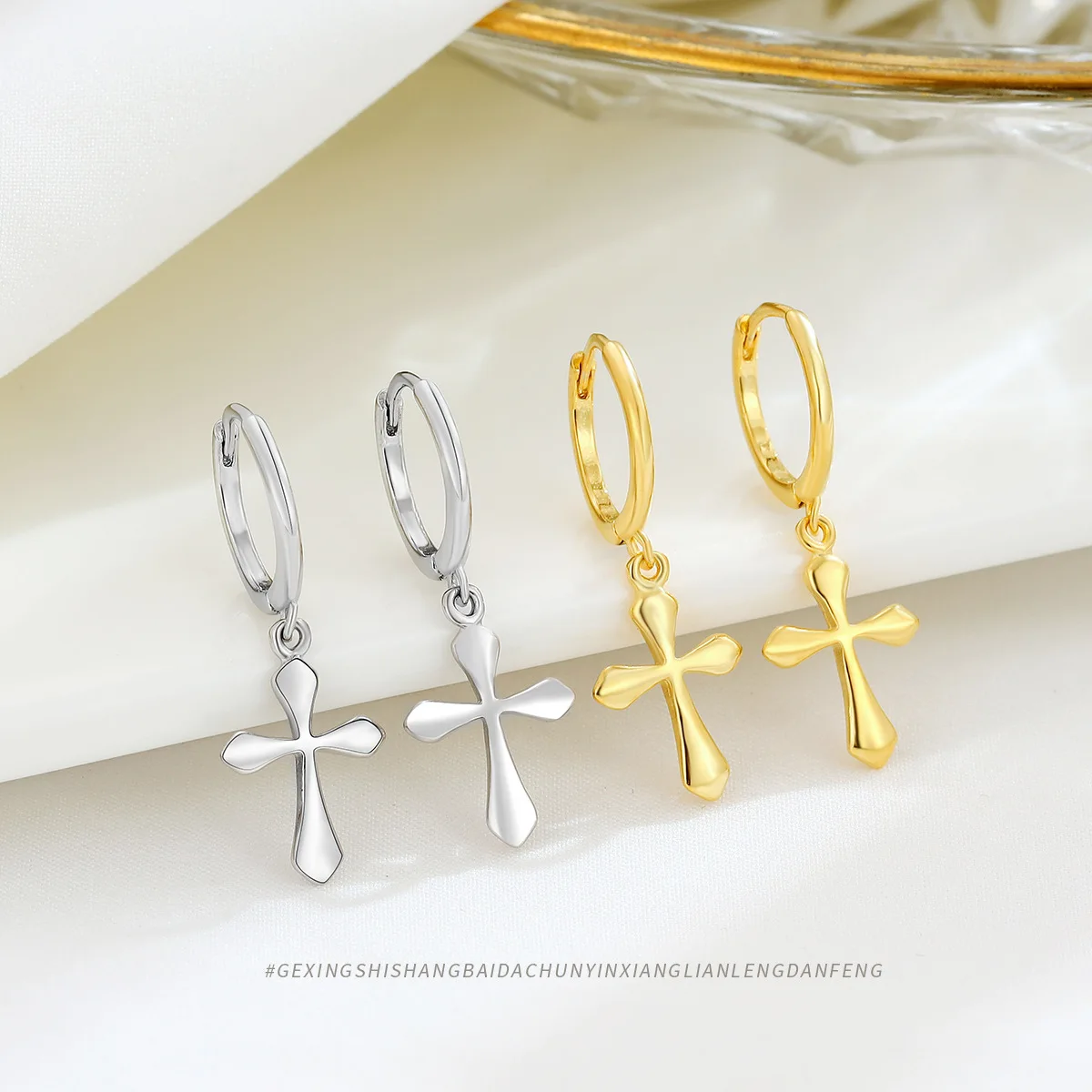 Fashionable and Elegant Sterling Silver Dangle Earrings with S925 Silver Cross, Streamlined Earlobes of High-End Simplicity