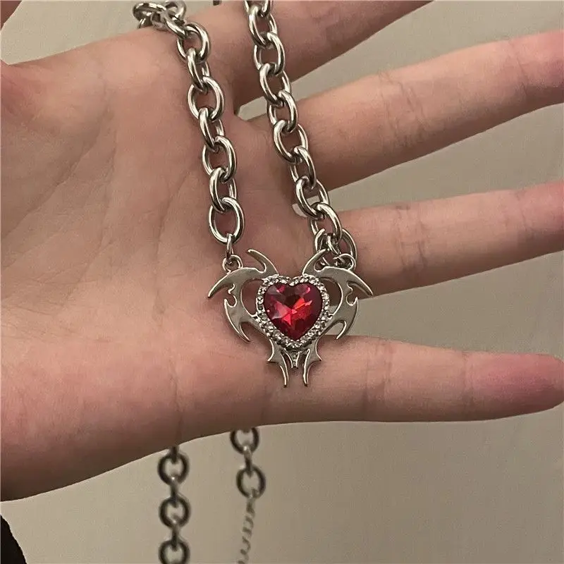 Korean And Japanese New Style Ruby Inlaid Diamond Heart Pendant Necklace Ins Thick Totem Hip Hop Hot Girl Collarbone Chain Trend