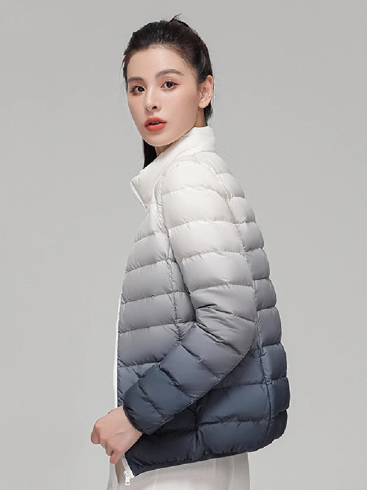 Women Ultra Lightweight Down Jackets 2023 New Autumn/Winter Female Fashion Gradient Slin Fit Short Stand Collar Keep Warm Coats