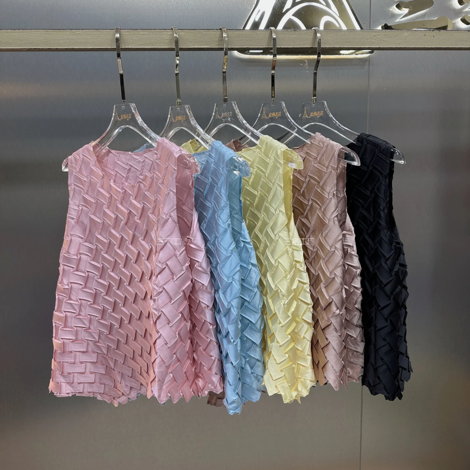 

Повседневная плотная футболка с круглым вырезом и плиссировкой, большой размер, цветная, с 3D-эффектом, устойчивая к старению, с очень длинными рукавами