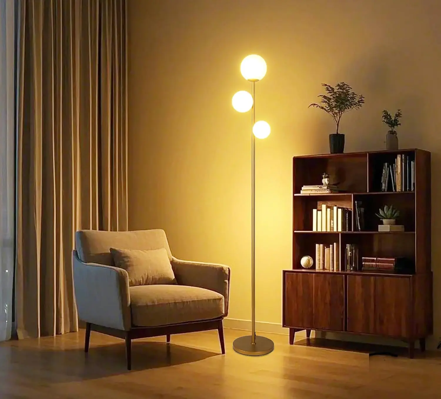 โคมไฟตั้งพื้นวินเทจเรโทร 3 โคมพร้อมโคมแก้วฝ้า หลอดไฟ LED ให้แสงอบอุ่นสำหรับห้องนั่งเล่นหรือห้องนอน - สีทองเหลืองโบราณ