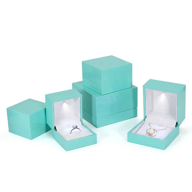 High Gloss Lacquer Ring Earing Pendant Jewelry Box with Led Light Square Plastic Jewellery Wedding Valentine Gift Package Case