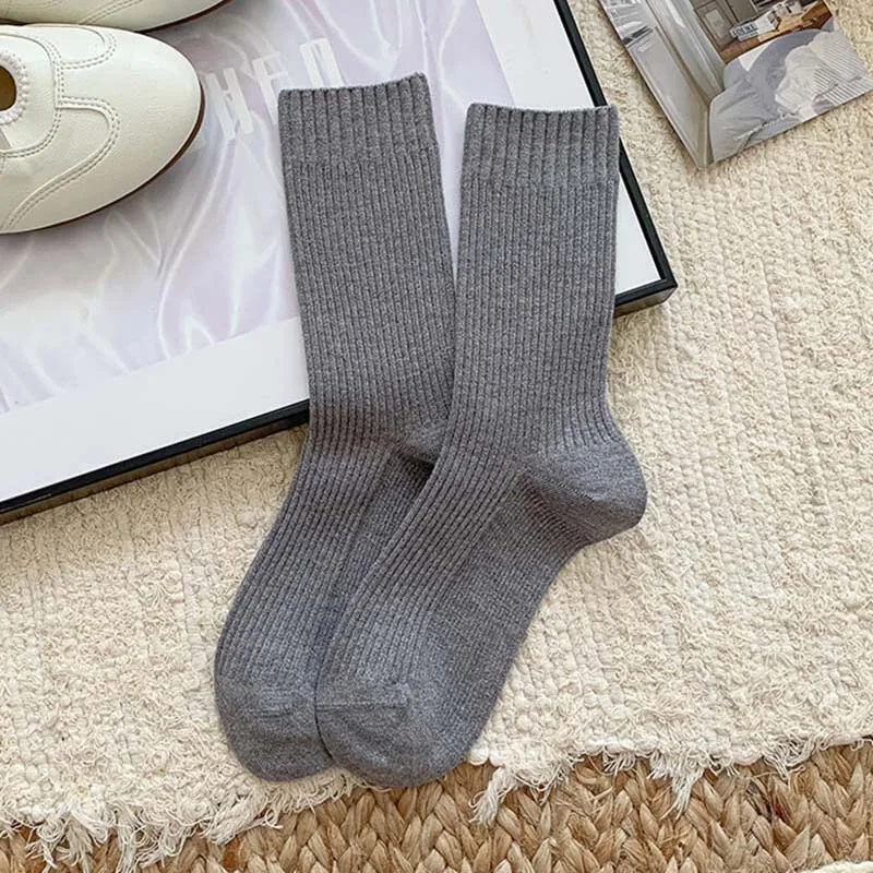 

Wholesale Winter And Autumn Women's Thick Solid Color Mid-Calf Socks Fashion Japanese Style Student Leggings