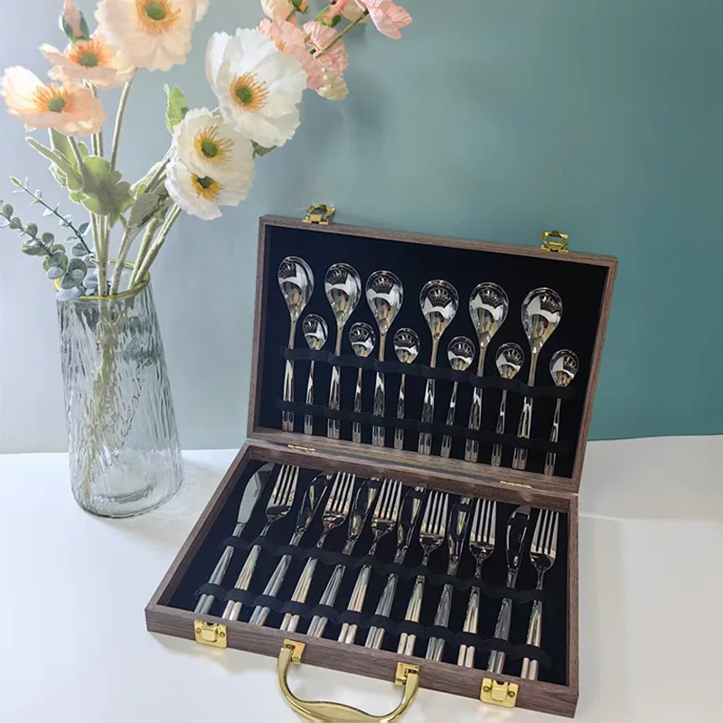 أدوات مائدة غربية من الفولاذ المقاوم للصدأ 304 طقم سكين وشوكة وملعقة أدوات مائدة