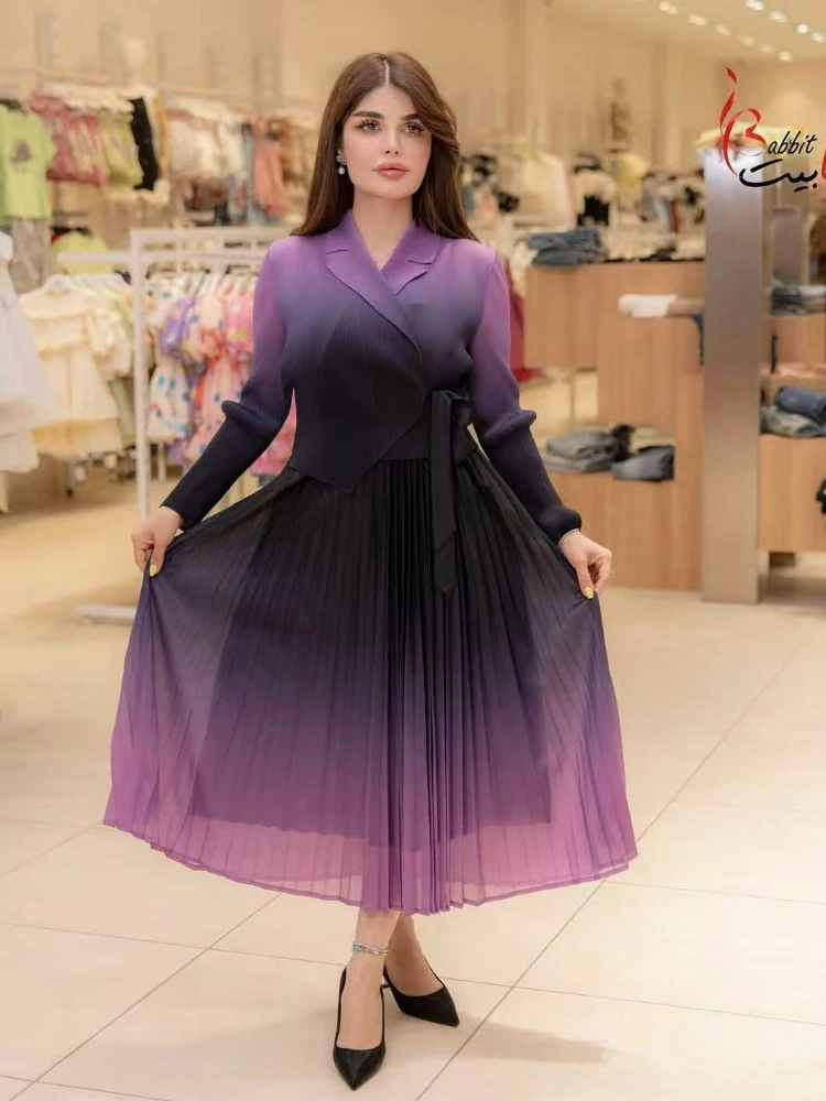 2025 Summer New Miyake Fold Gradual Change Color Overflow Color Medium and Long Pleated Skirt Slim Slim Slim Short Sleeve Dress