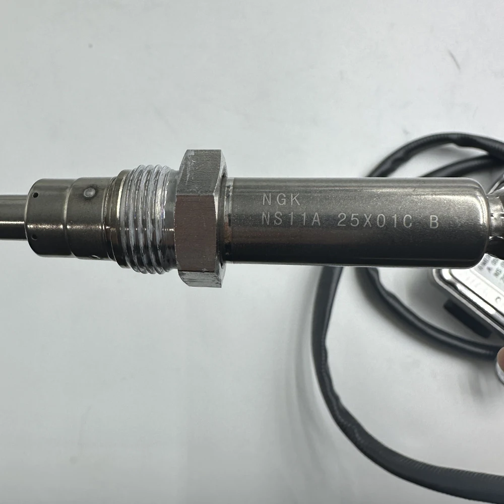 메르세데스-벤츠 W205 W166 C200 C220 GLE350 GLE400 ML350 CLA350 A0009053706 5WK96683F 고품질 NGK 프로브 NOX 센서