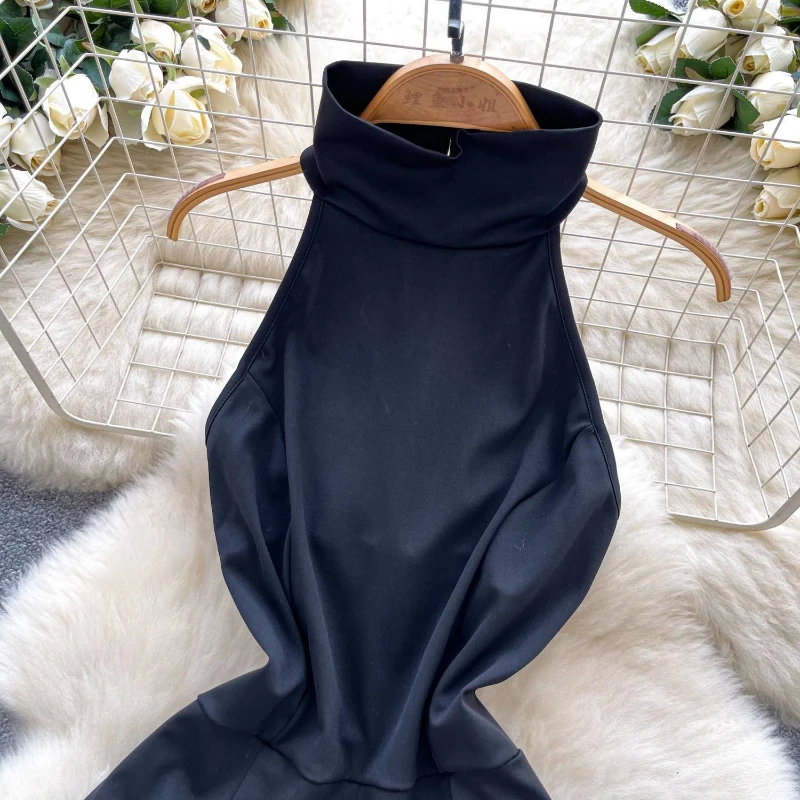Small fragrant style high-end sleeveless stand up collar jumpsuit women's summer new slim fit backless contrasting color shorts