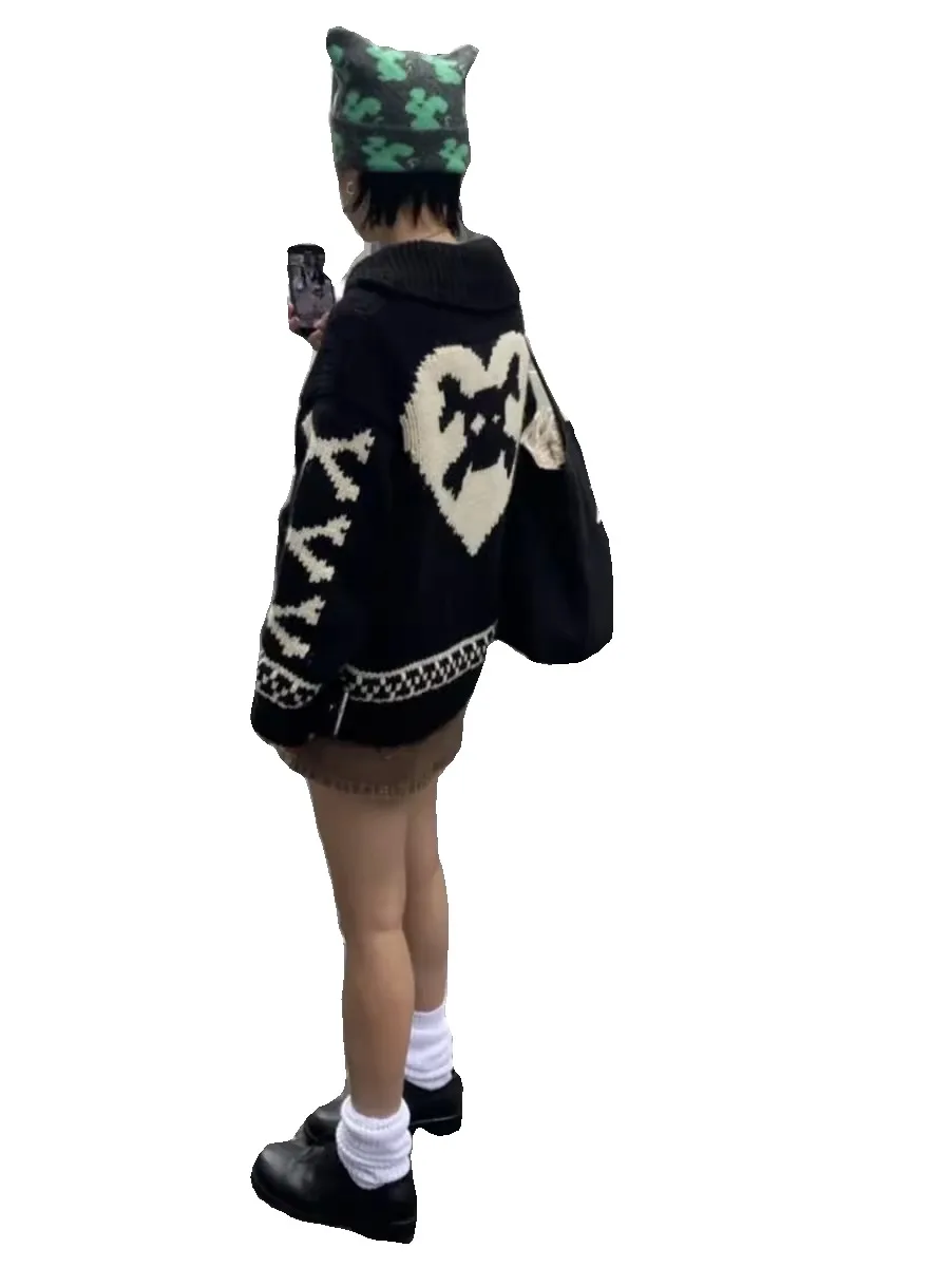 

Street Sle Zipper Long Sve Collar Knitted Jaet Love And Skull Design Exclusive pe Women's Faion Winter Outerwear