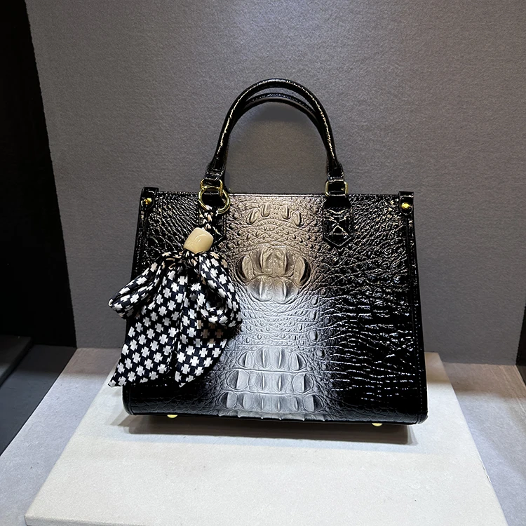 Bolso de mano de gran capacidad con estampado de cocodrilo de cuero auténtico para mujer, bandoleras para mujer, 2025
