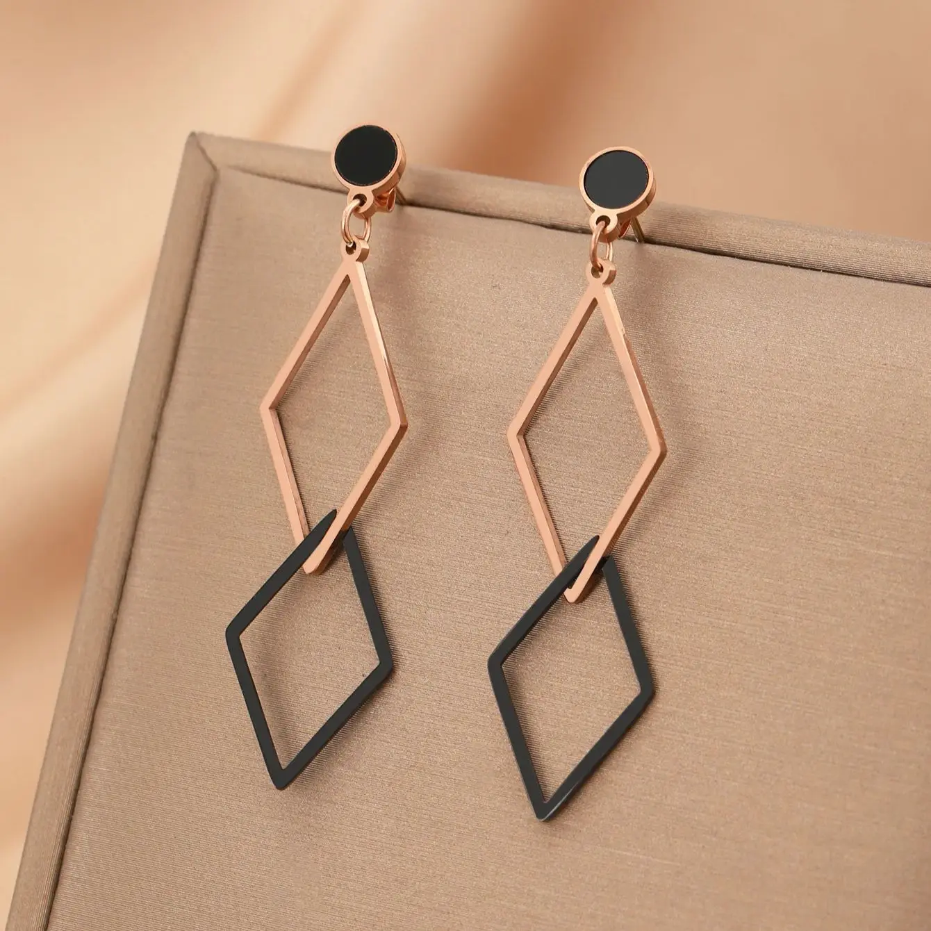 Stainless Steel Earrings Elegant Exquisite Geometric Hollow Rhombus Black Color Dangle Earrings For Women Jewelry Banquet Gifts