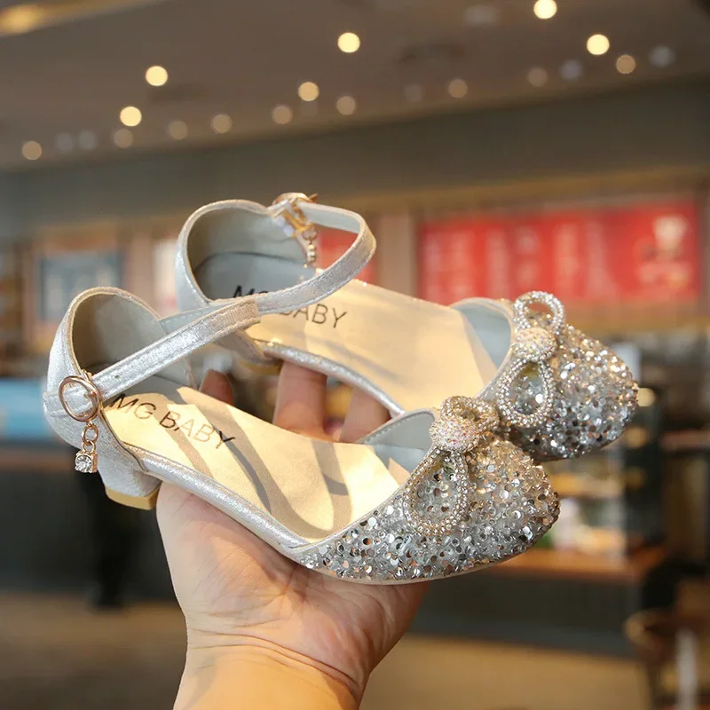 YOSICIL Fille Chaussures de Princesse Sandale à Talon Haut Enfant Ballerine Argenté Argenté Doux Halloween Noël Anniversaire pour Mariage à Talon Ceremonie Déguisement Crystal,Argent,22