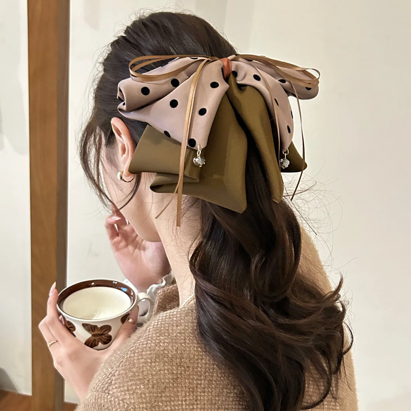 pince-a-cheveux-pour-femme-avec-nœud-extra-large-en-ruban-elegante-douce-polyvalente-type-pince-requin-mignonne-accessoire-pour-queue-de-cheval-ou-chignon-bas