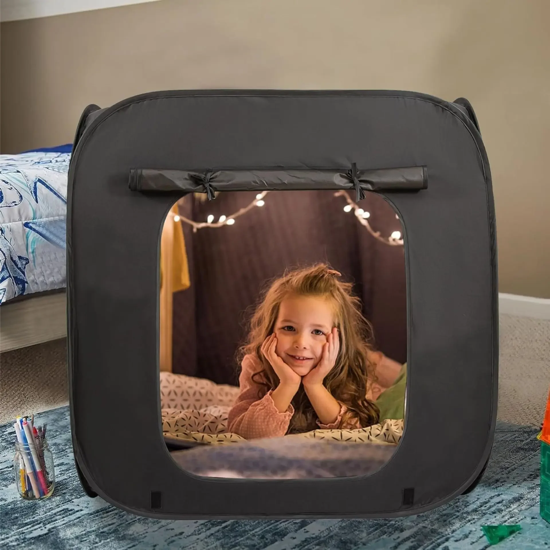 Autistic children's black sensory tent with high elasticity steel wire folding speed opening outdoor indoor safe house