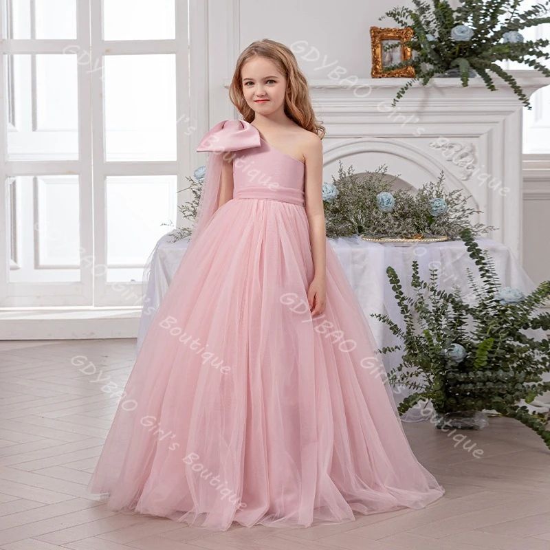 

One Shoulder Princess Flower Girl Dress 2026 Pleated Tulle First Communion Dress with Sashes Customized Kids Birthday Party Gown