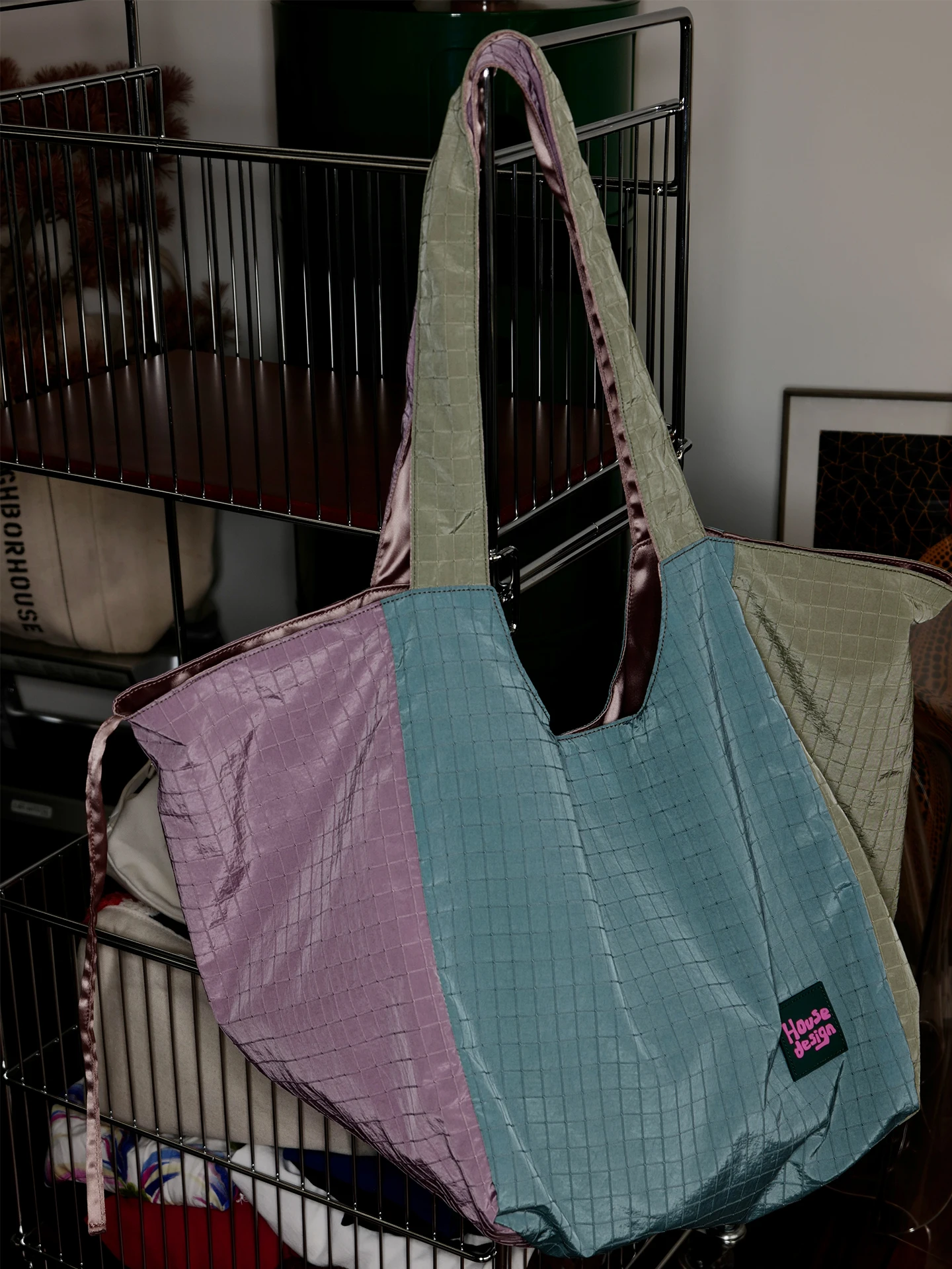 Waterproof Tote Bag Casual Shoulder Bag Contrast Color Universal Design Soft Fabric Magnetic Buckle Summer 2026 Fashion Trend