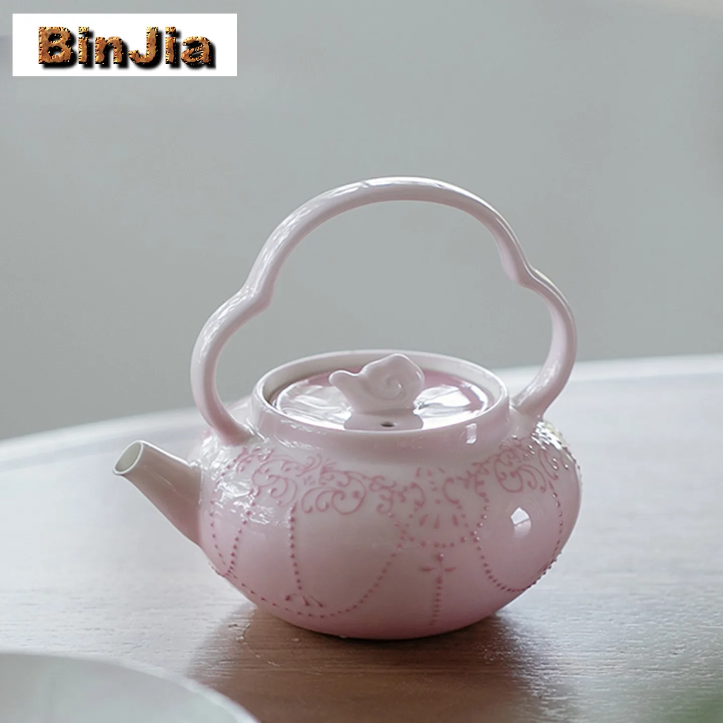 150ml Arita Porcelain Pink Curtain Bead Teapot Creative Tea Infuser Pot Tea Maker Kettle With Filter Chinese Tea Set Gift Craft