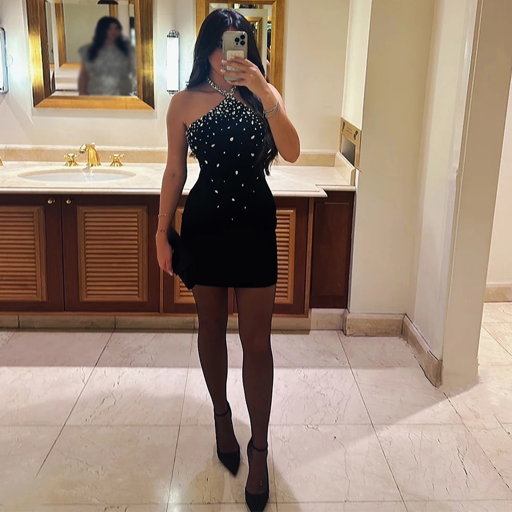 

Luxury Cocktail Dresses Black Velvet Halter Backless Crystal Mini Cocktail Gowns for Women Sleeveless Column/Sheath Party Dress