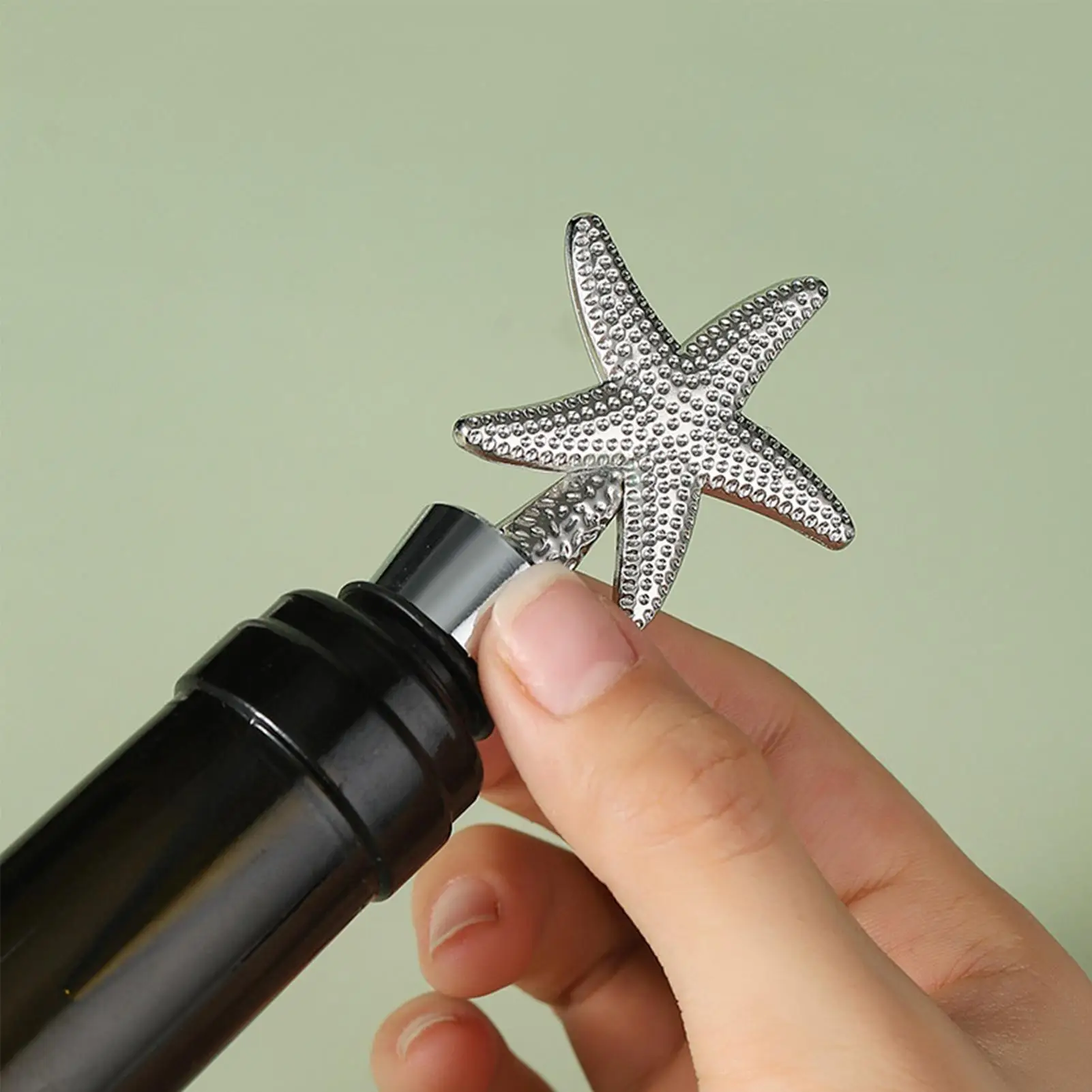 Wine Corks Star Shaped Silver Reusable Leakproof Topper Wine Bottle Corks for Champagne Red Liquor Soda Cooking Home Kitchen