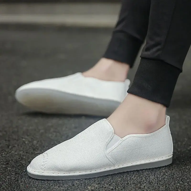 Hot Sale Classic Mens White Loafers Handmade Slip-On Shoes Men Comfortable Breathable Canvas Flat Shoes Men Lazy Casual Footwear