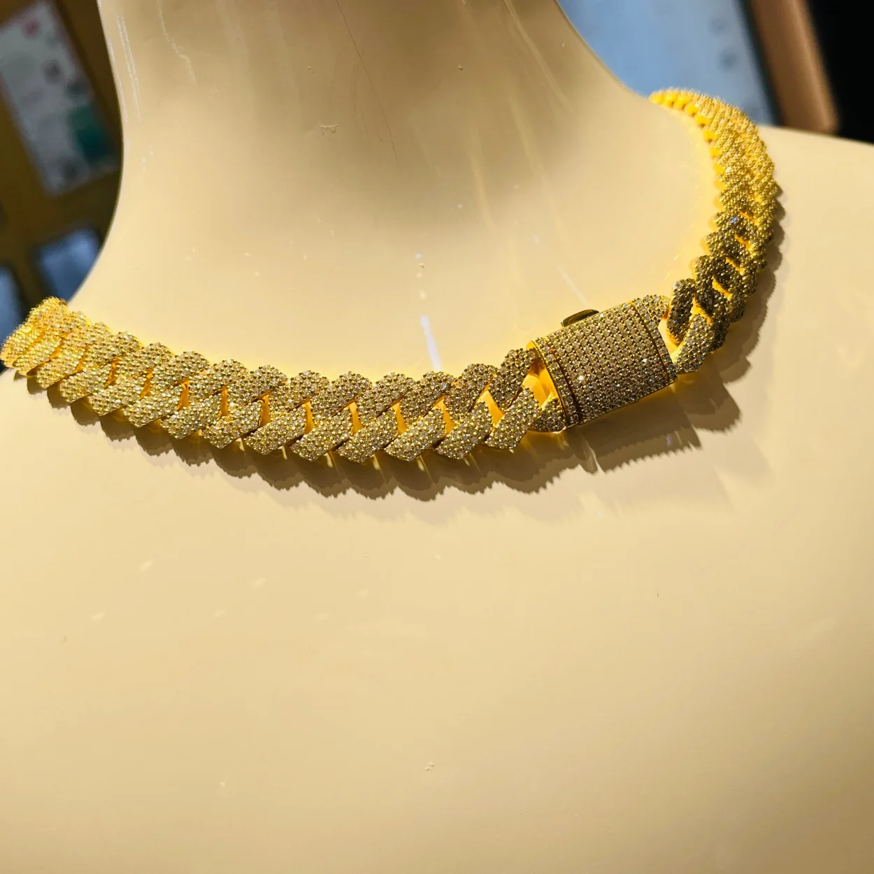 Link Chain .Cuban Full Lab Grown Diamond Filled Double Row Brilliant Cut Luxury Necklace IGI Certified 14K 18K Gold Material for
